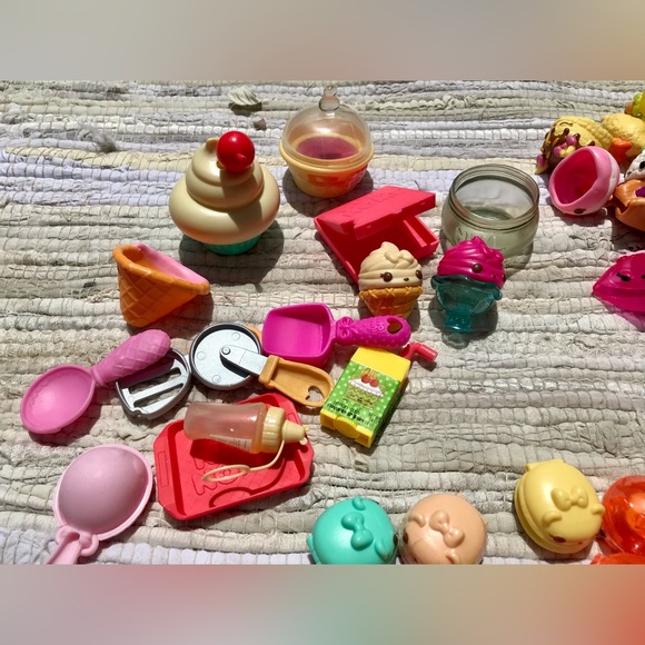 HUGE Lot Num Noms Toys Candy Dinner Fun Fair Foods Sushi Fruits Some Sealed - Picture 4 of 16